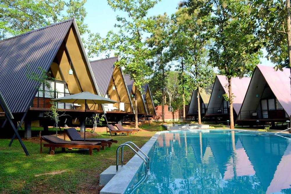 Kottawatta River Bank Resort Удавалаве Экстерьер фото