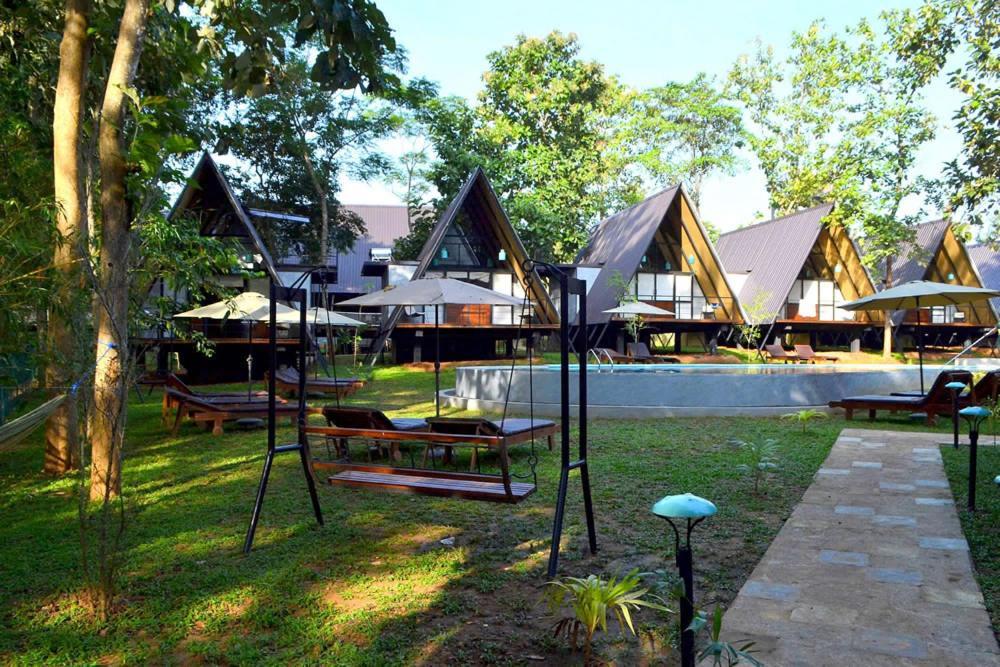 Kottawatta River Bank Resort Удавалаве Экстерьер фото