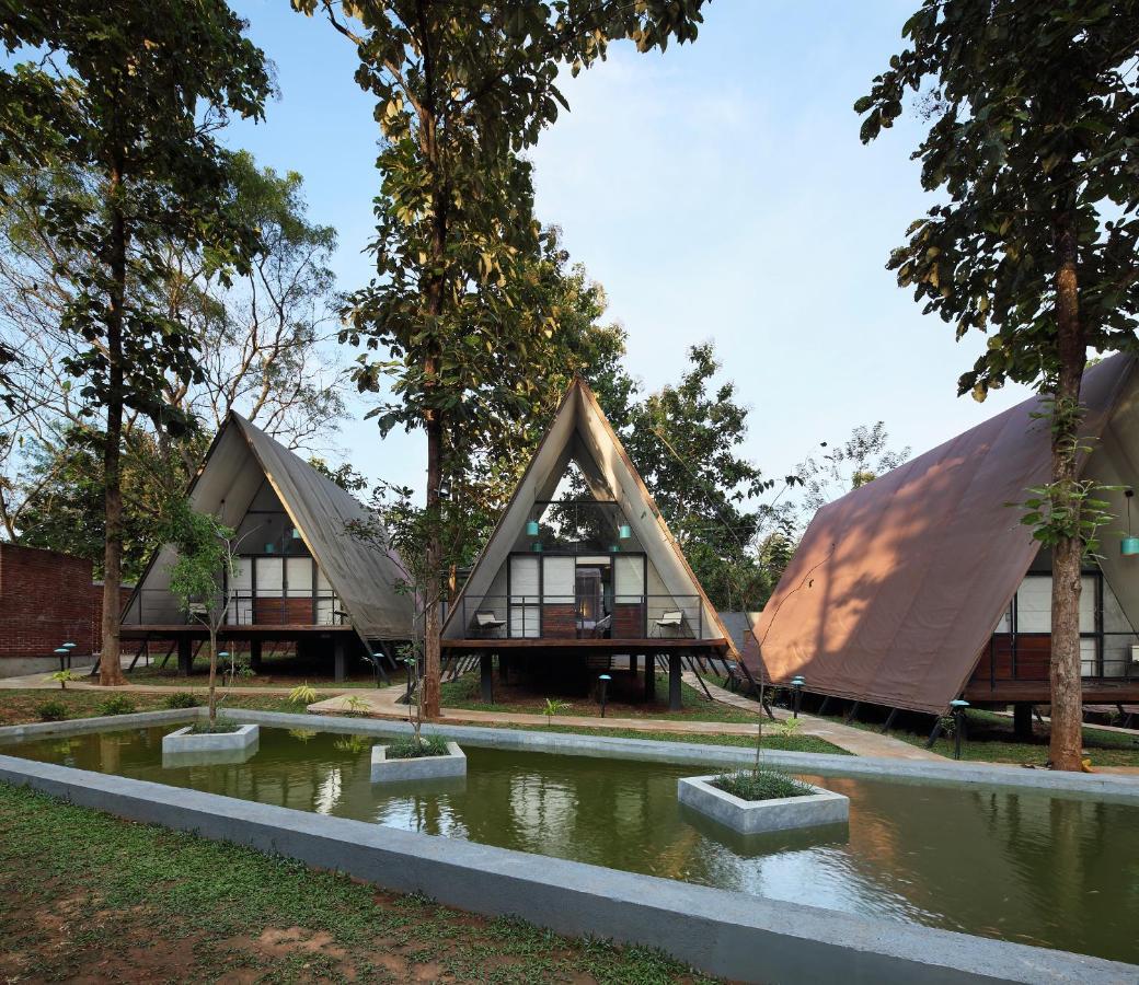 Kottawatta River Bank Resort Удавалаве Экстерьер фото